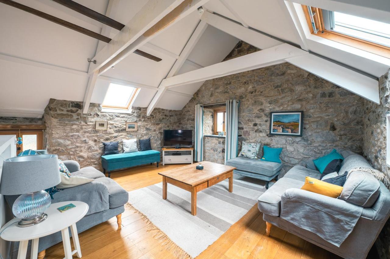 Stunning Converted Granary In Heart Of St Davids Exterior photo