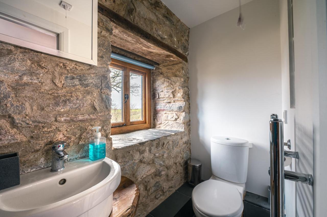 Stunning Converted Granary In Heart Of St Davids Exterior photo